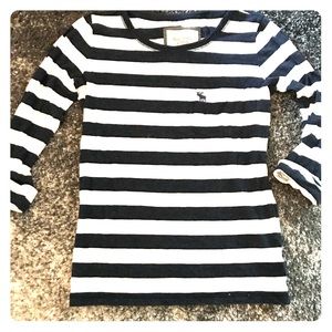 Abercrombie & Fitch 3/4 sleeve T size XS